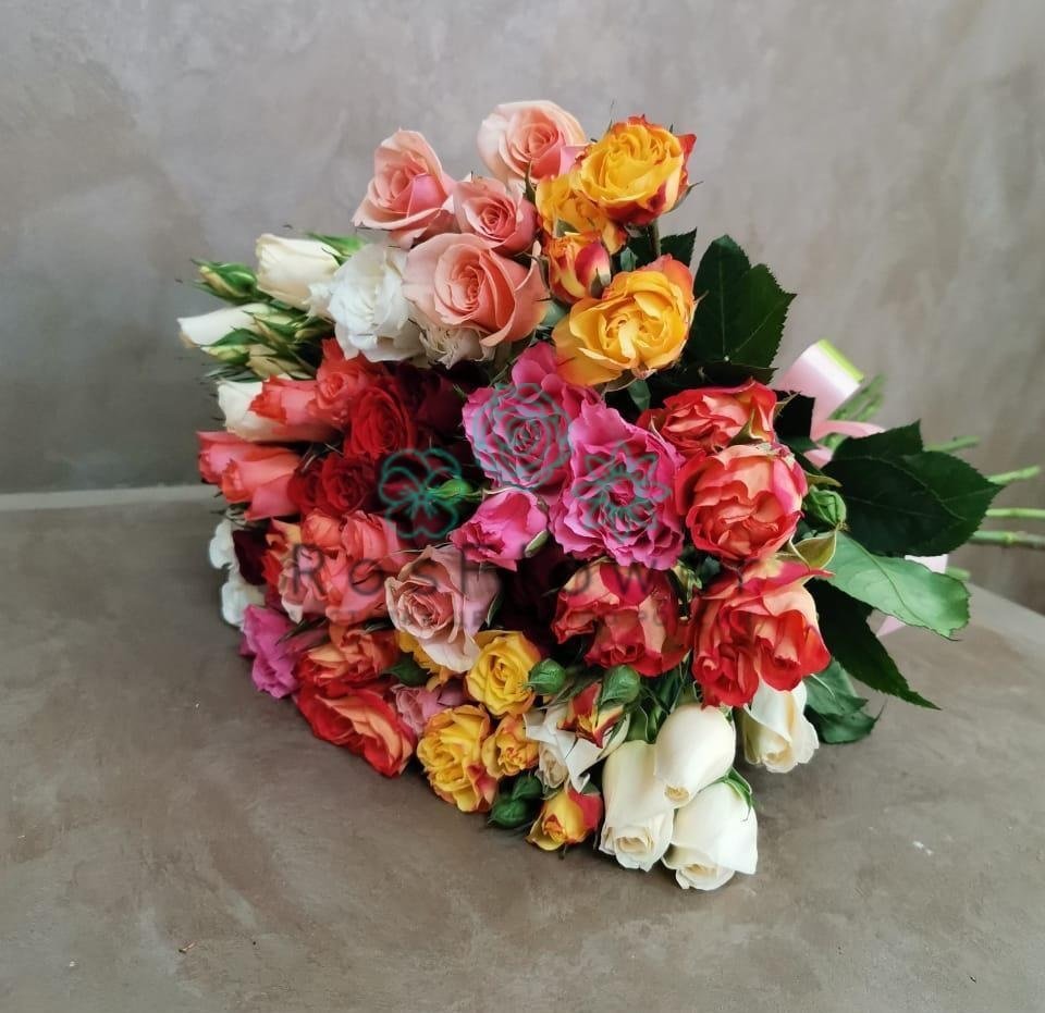 Букет цветов из: Розы в Лесной Поляне